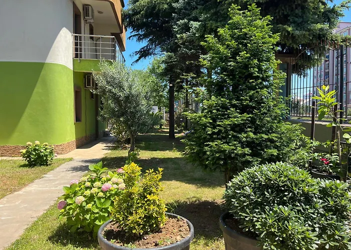 Seyran Seaside Apartments- 2-garden Floor 빌라 *