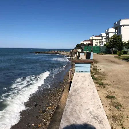 Seyran Seaside Apartments- 2-garden Floor ترابزون